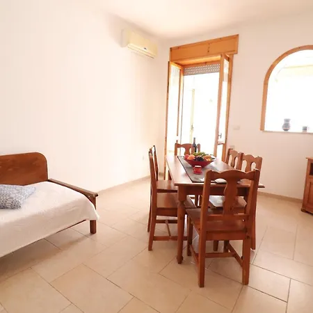 בית נופש Michelles House In *